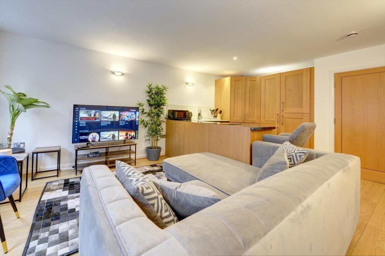 City Centre, 2 Bedroom, Secured Parking, 3 King Bed, Wifi Sleep 6 Guest Comfortable On Three King Size Beds, Jewellery Quarter , Birmingham City Centre , Allocated Secured Parking Zewnętrze zdjęcie