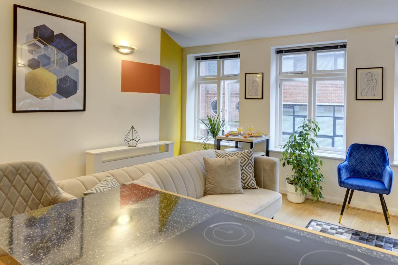 City Centre, 2 Bedroom, Secured Parking, 3 King Bed, Wifi Sleep 6 Guest Comfortable On Three King Size Beds, Jewellery Quarter , Birmingham City Centre , Allocated Secured Parking Zewnętrze zdjęcie