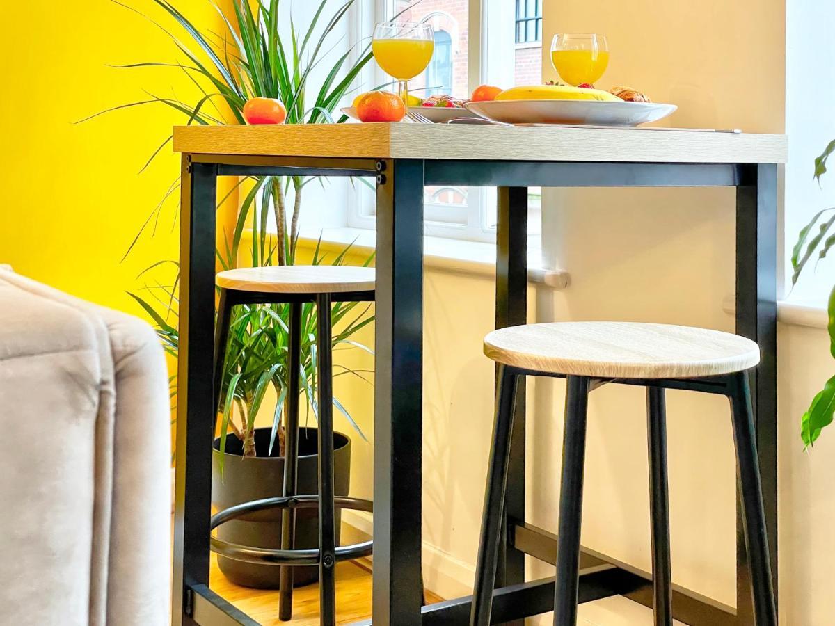City Centre, 2 Bedroom, Secured Parking, 3 King Bed, Wifi Sleep 6 Guest Comfortable On Three King Size Beds, Jewellery Quarter , Birmingham City Centre , Allocated Secured Parking Zewnętrze zdjęcie