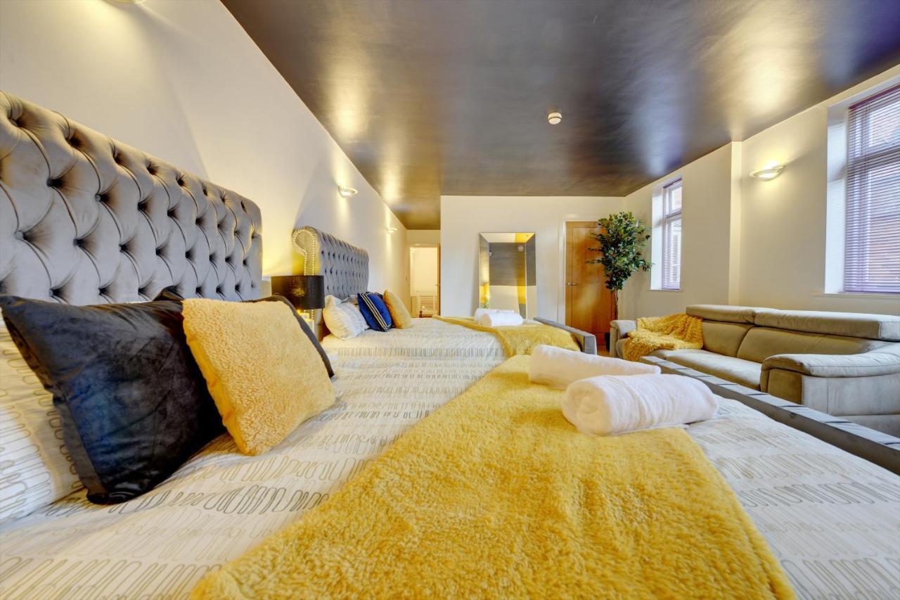 City Centre, 2 Bedroom, Secured Parking, 3 King Bed, Wifi Sleep 6 Guest Comfortable On Three King Size Beds, Jewellery Quarter , Birmingham City Centre , Allocated Secured Parking Zewnętrze zdjęcie
